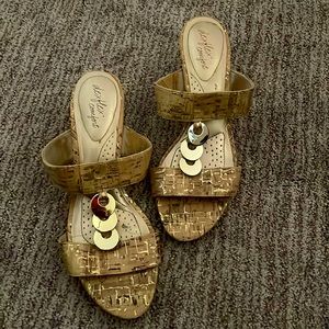 Comfy wedges tan with gold accents